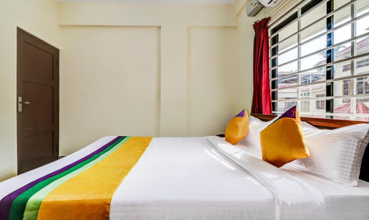 Kochi Itsy Hotels Rain Tulsi Stayz, Palarivattom Junction מראה חיצוני תמונה