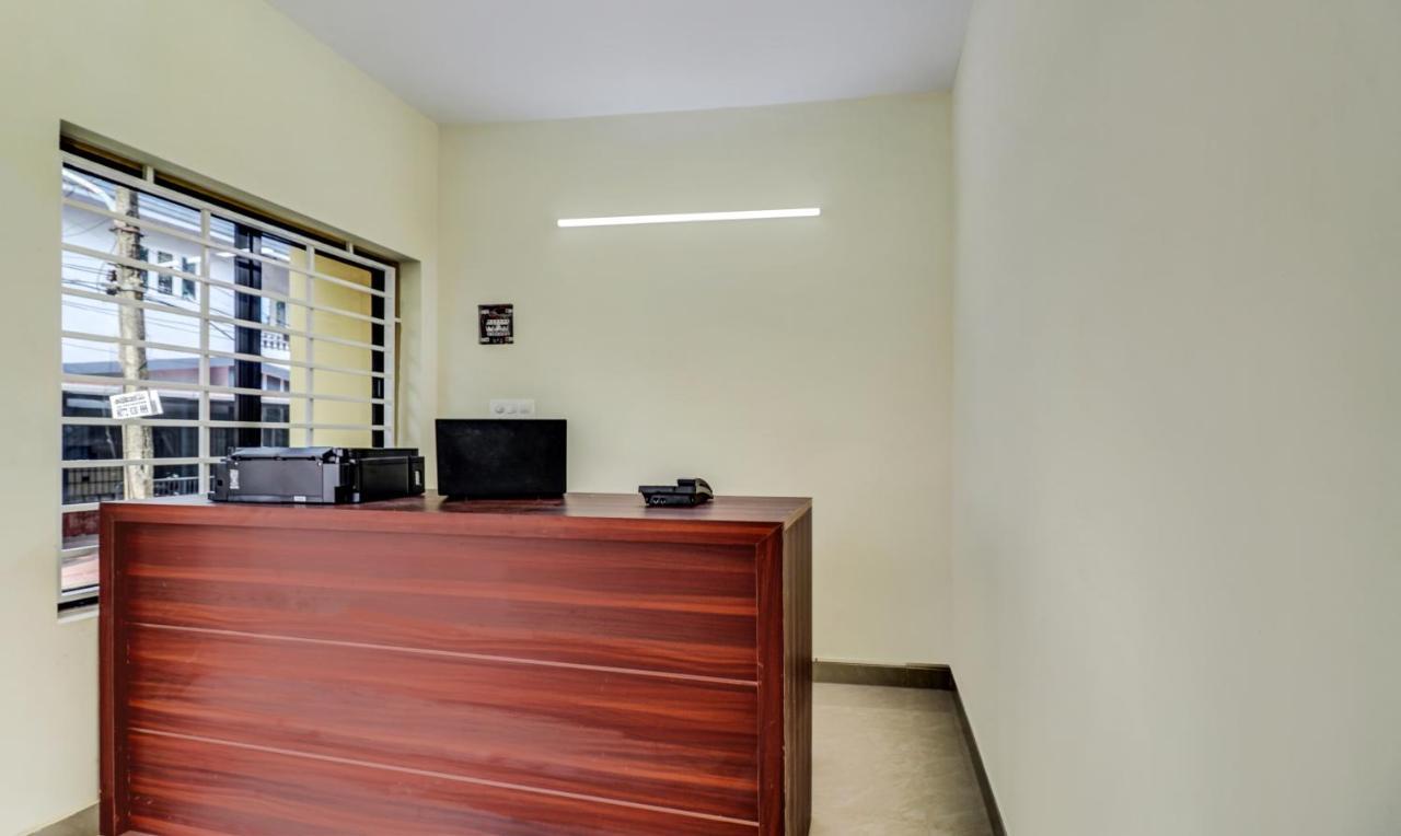 Kochi Itsy Hotels Rain Tulsi Stayz, Palarivattom Junction מראה חיצוני תמונה