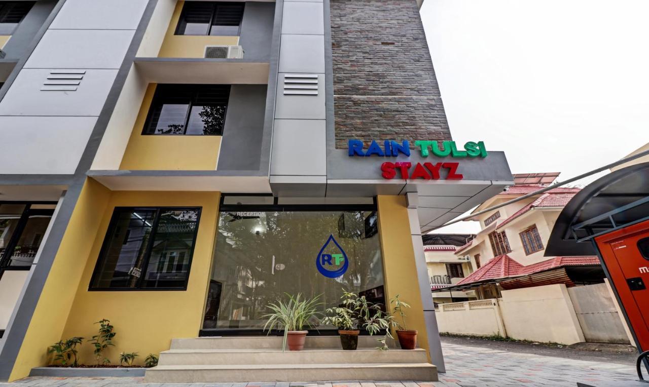 Kochi Itsy Hotels Rain Tulsi Stayz, Palarivattom Junction מראה חיצוני תמונה