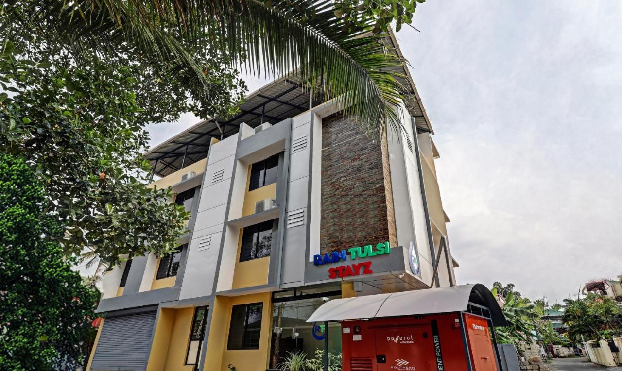 Kochi Itsy Hotels Rain Tulsi Stayz, Palarivattom Junction מראה חיצוני תמונה