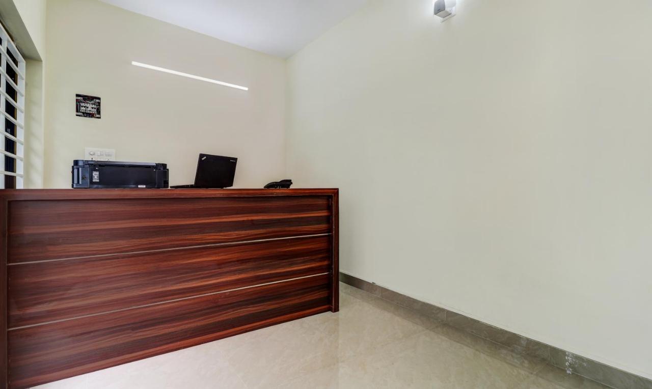 Kochi Itsy Hotels Rain Tulsi Stayz, Palarivattom Junction מראה חיצוני תמונה